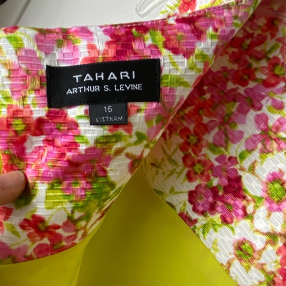 Floral dress Dress in Yellow and Pink - Picture 6 of 10